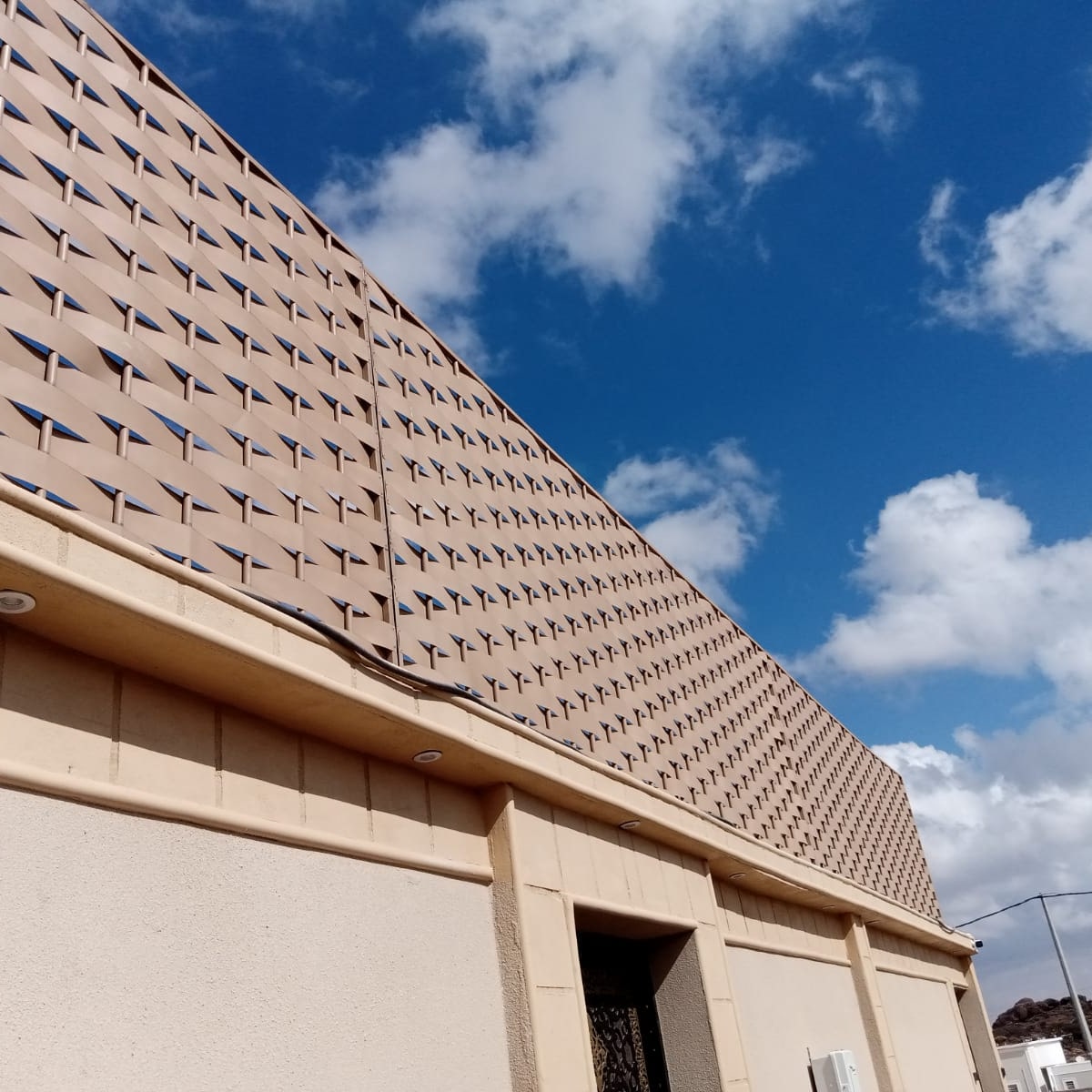 سواتر حديدية