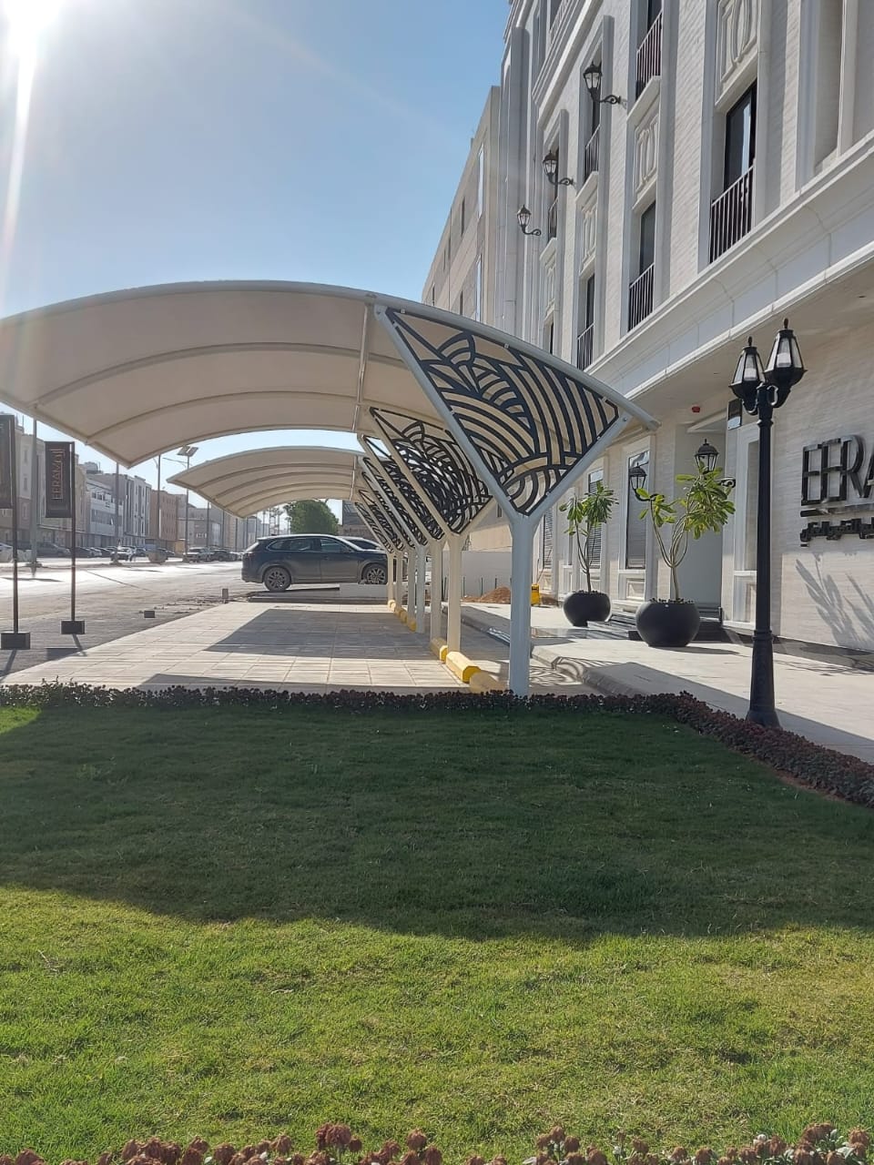 مظلات خشبية