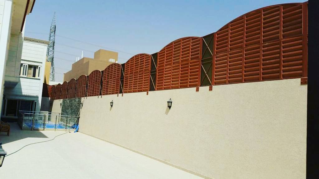 سواتر حديدية دهان فرن وجميع أعمال السواتر 